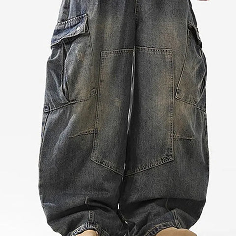Curved Knife Cargo Jeans